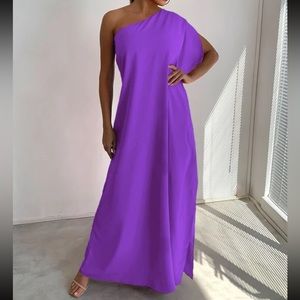 One shoulder split thigh maxi dress